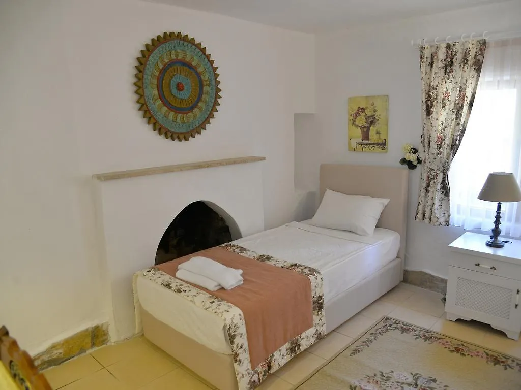 Sundial Hotel & Restaurant